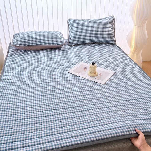 Four-season mattress cushion anti-slip sheet tatami protective cushion mattress cushion can be washed mattress warm bottom