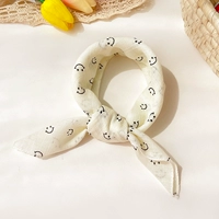 8_mi White Smiling Model