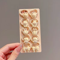 Бежевый кролик