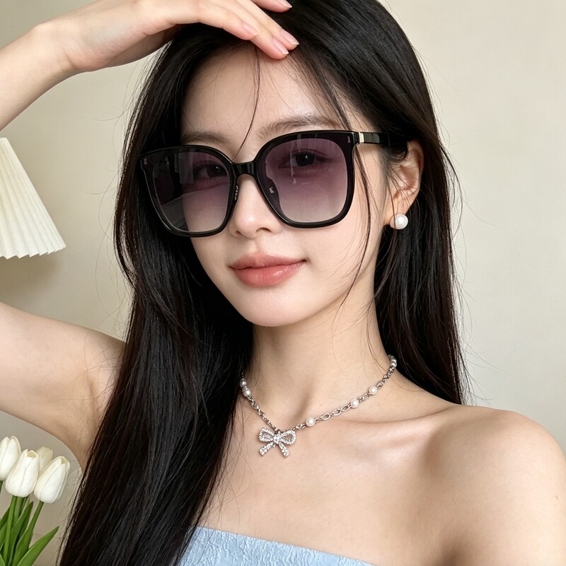 2026 New Style Foldable Sunglasses for Women, High-End Feel, Ultra-Light Sun Protection, Trendy Summer Sunglasses for Round Faces, Slimming Effect