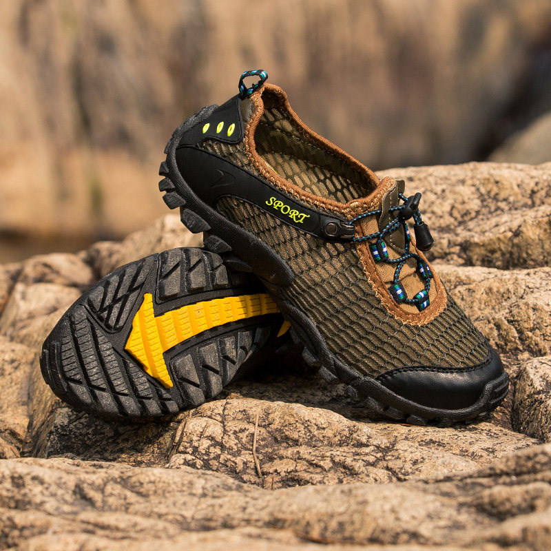 Outdoor river tracing shoes men and women shoes speed interference water shoes summer fishing net shoes breathable non-slip amphibious travel shoes