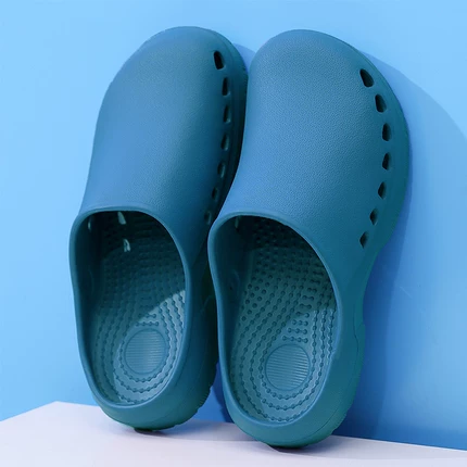 Operating room Baotou Crocs for men and women, medical protective breathable surgical doctors and nurses laboratory slippers