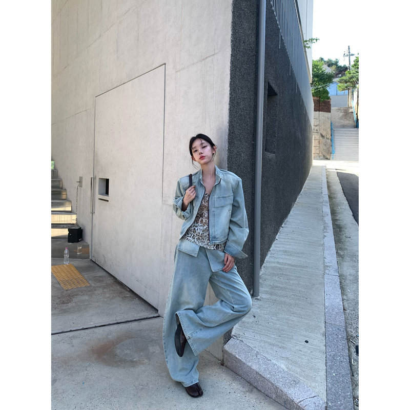 Vintage Washed and Distressed Zip-Up Denim Short Jacket + Asymmetrical Rear Panel Denim Pants Set 7308 Vintage Washed and Distressed Zip-Up Denim Short Jacket + Asymmetrical Rear Panel Denim Pants Set 7308