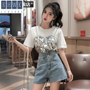 . Xia Han phiên bản sequin khâu giả hai áo thun ngắn tay và đột xuất-waistrist cao đinh tán denim quần short phù hợp với thời trang