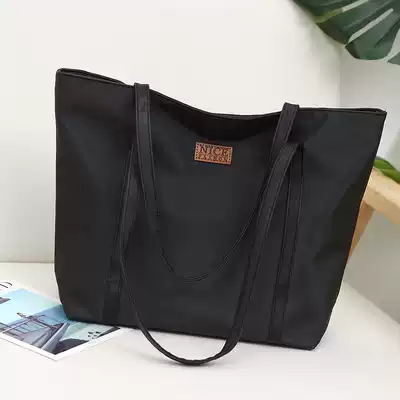 Totter bag female 2021 new fashion commuter shoulder large bag portable large capacity nylon oxford cloth canvas bag