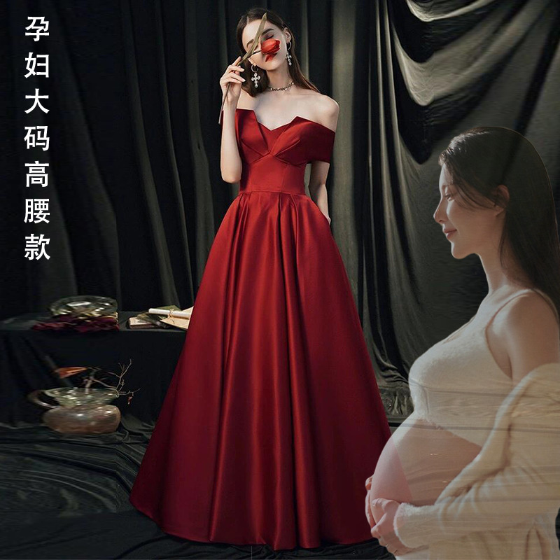 One-Shoulder Burgundy Toast Dress, Plus-Size Maternity Engagement Dress, High-Waisted Belly-Covering Banquet Host Performance Dress
