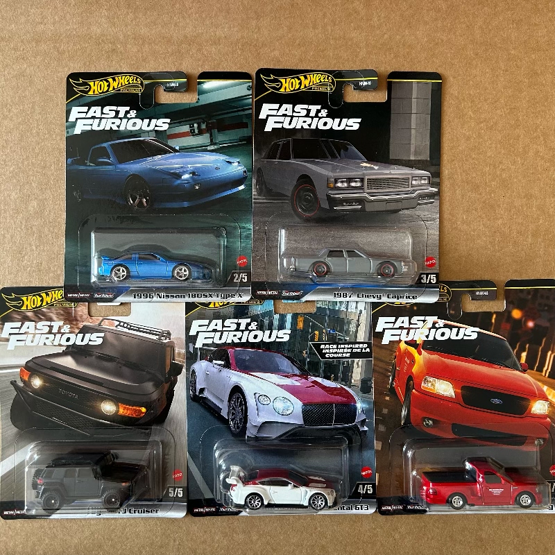 Hot Wheels Fast & Furious Collector's Edition Series Hot Traffic Gbw75 Iron Base Rubber Tire Alloy Car Model Hnw46