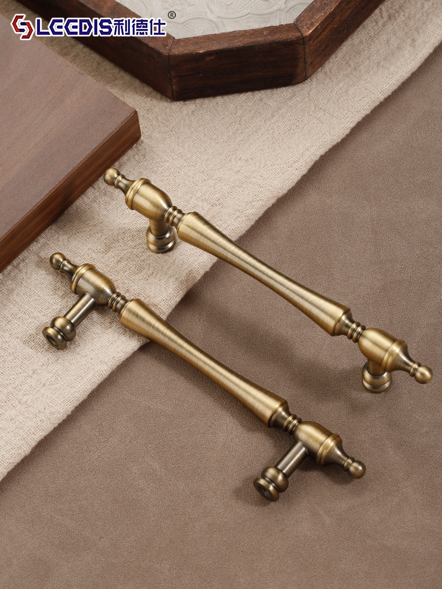 Light Luxury Bronze-Colored American-Style Cabinet and Shoe Cabinet Door Handle, Antique-Style French Wardrobe Drawer Retro Small Handle, Single Hole