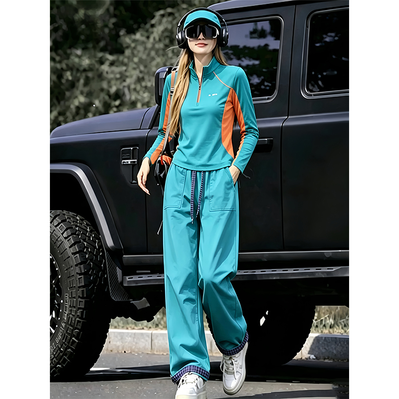 Women's Hiking Outfit Set, New Autumn Style, Stylish and Age-Reducing, Color-Blocked Long-Sleeve Top and Wide-Leg Pants, Casual Sports Two-Piece Set, Trendy Women's Hiking Outfit Set, New Autumn Style, Stylish and Age-Reducing, Color-Blocked Long-Sleeve Top and Wide-Leg Pants, Casual Sports Two-Piece Set, Trendy
