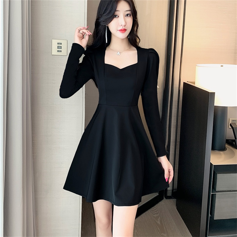 Spring, Autumn and Winter Women's Clothing, Elegant, Slim-Fitting, Sexy Square-Neck Dress, Waist-Cinching, Petite A-Line, High-End Little Black Dress