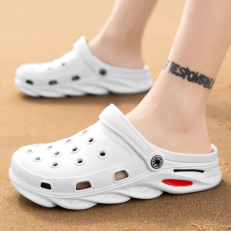 Hole shoes men's outdoor wearing slippers trend personality sandals non-slip half slippers summer men's Baotou beach sandals