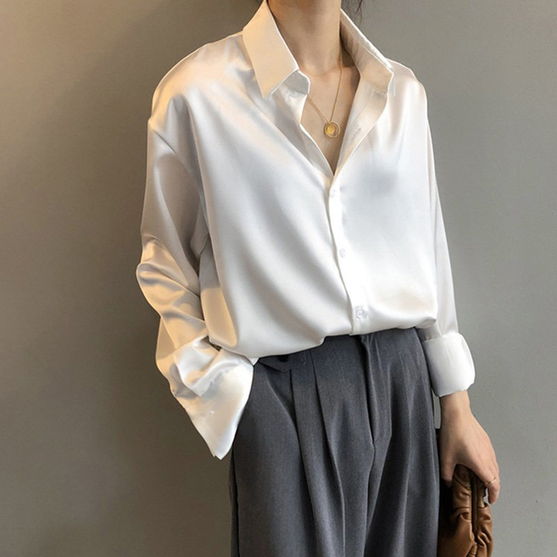 レディース長袖シャツ、2025年秋冬新作、トリアセテートサテンシルクベースレイヤートップ、ユニークなデザイン