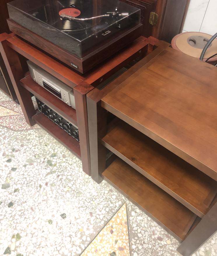 Full solid wood rack power amplifier cabinet hifi sound tripod rack equipment equipment equipment AV shelf cabinet customizable