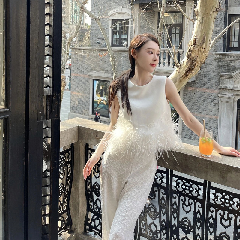 Tweed Style Feather Patchwork Vest 2026 New French Style Niche High-End Fashionable Accessible Luxury Sleeveless Vest Top