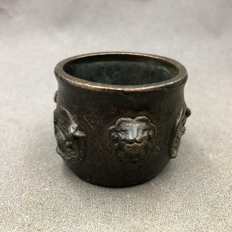 Incense burner lion head small copper stove antique Miscellaneous mini household incense burner craft decoration antique bronze