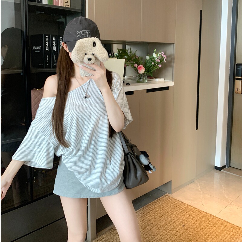Maternity Suit Summer New Fashion Striped Loose Large Size T-Shirt Top + Belly Support Half Skirt Two-Piece Set Maternity Suit Summer New Fashion Striped Loose Large Size T-Shirt Top + Belly Support Half Skirt Two-Piece Set