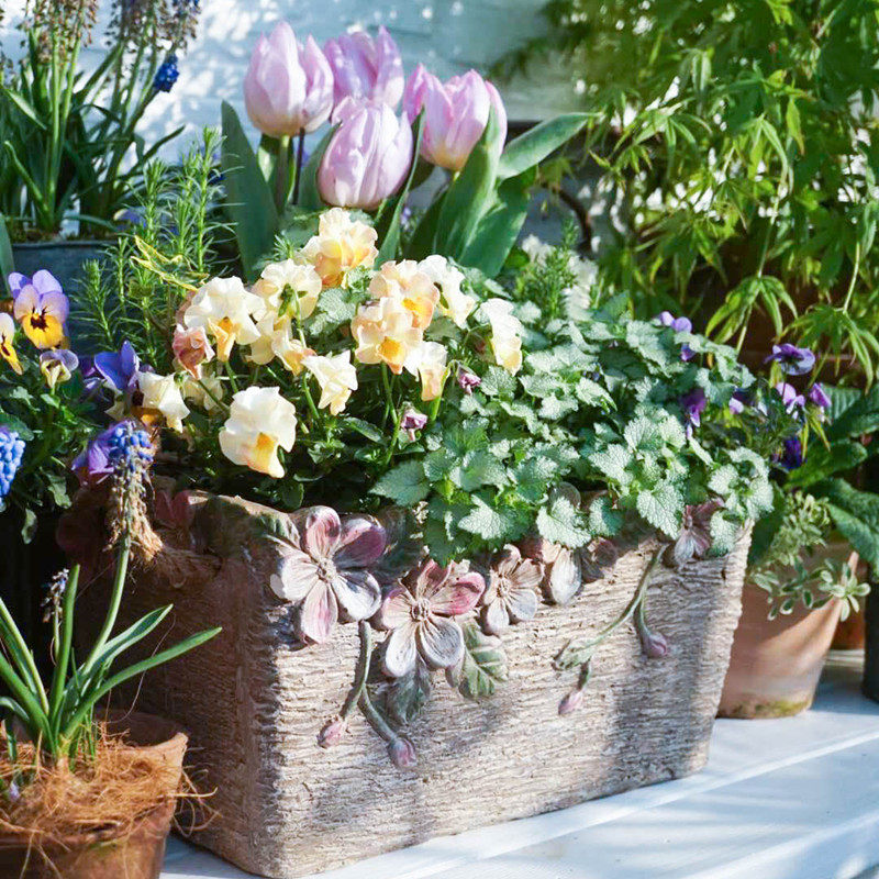 Outdoor Garden Courtyard Villa Balcony Decoration Balcony Furnished American Vintage Terrace Decorative Flower Basket Flower Pot Ornaments