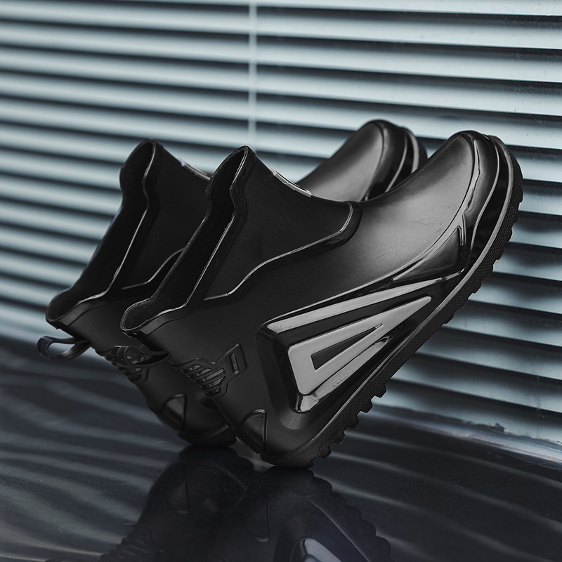 New small code Rain shoes Men's Detrain Locomotive Wind outdoor fishing Outfishing Riding Rider Rain Boots Carwash Work Water Shoes Glue Shoes