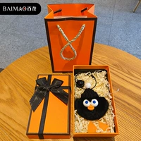 Черная подвеска, оранжевая подарочная коробка