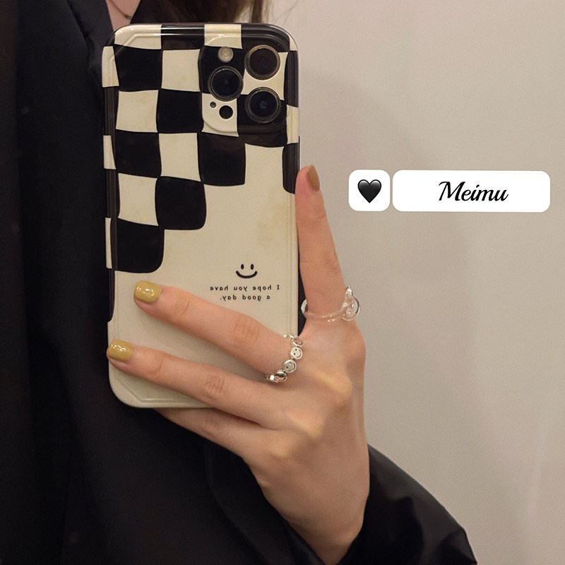 Beauty Shepherd Black-and-white Chessboard Grismiling Face Applicable iphone13 12pro max Apple 11 mobile phone protection shell iphox xsmax creative xr lovers 8