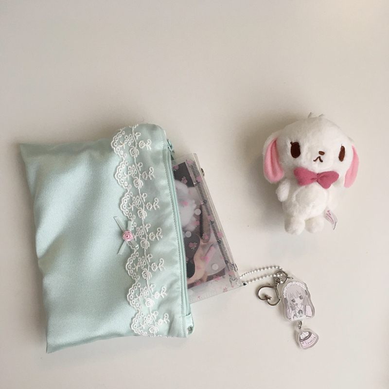 Vintage Mint Green Coin Purse, High-Quality Satin, Can Store M5 Small Bag, Large Capacity, Portable Card Holder for Miscellaneous Items Vintage Mint Green Coin Purse, High-Quality Satin, Can Store M5 Small Bag, Large Capacity, Portable Card Holder for Miscellaneous Items