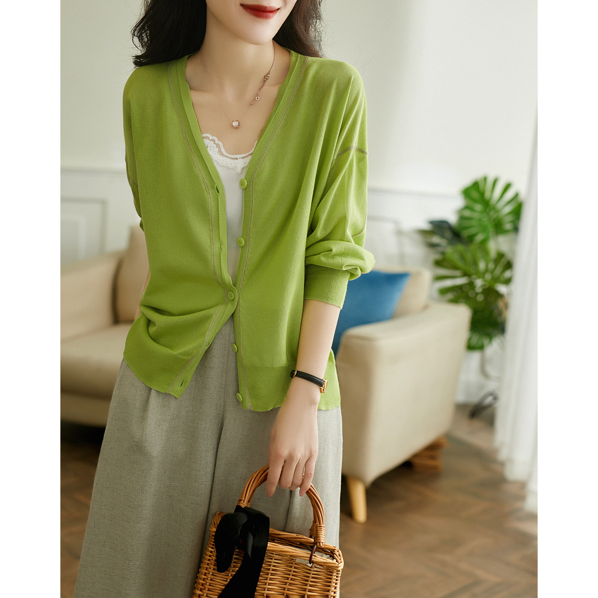 Dituton ice silk knitted cardigan women's short hem split 2021 summer new bottoming shirt small jacket thin section