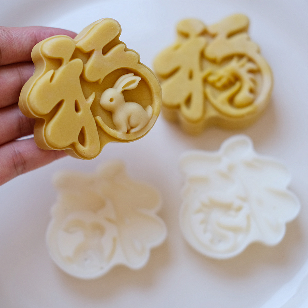 2024 New Mid-Autumn Festival Fu Character Rabbit Dragon Year Mooncake Mold Three-dimensional Small Animal Chinese Style National Wind Pastry Stamper-Taobao