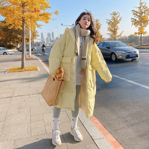 Желтый демисезонный длинный пуховик с пухом, коллекция 2023, в корейском стиле, оверсайз, увеличенная толщина, набивка пером