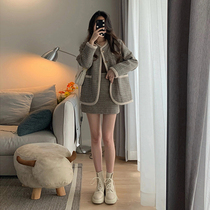 Fan-style small fragrant wind jacket female autumn winter 2021 new small sub-thickened temperament famous for two suits