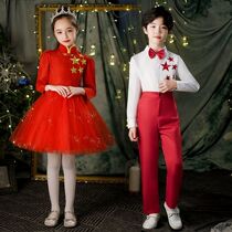 New Years Day childrens choral performance to serve primary school childrens clothing girl group gown boy host recite the performance suit