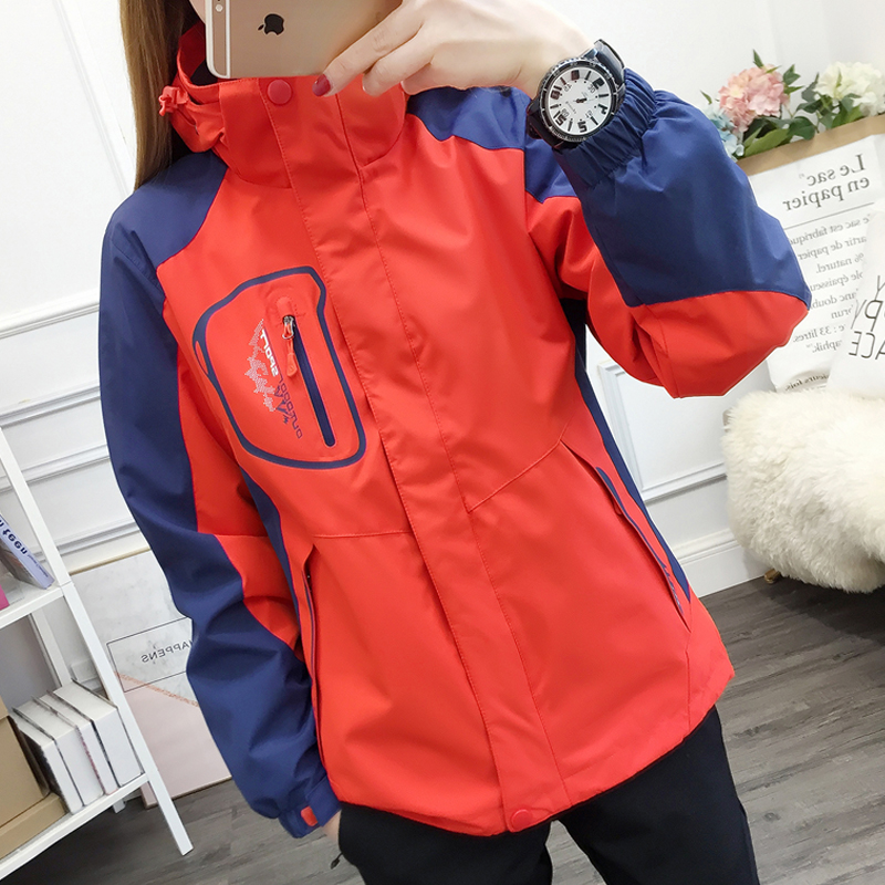 Submachine clothing jacket female winter 2021 new three-in-one detachable garnter windproof clothes outdoor sports ski suit male
