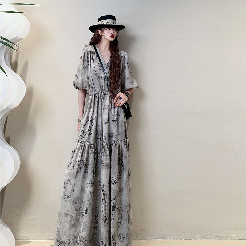 French Retro V-Neck Elegant and Sophisticated Ankle-Length Dress, Extra-Long Plus Size for Slightly Chubby Women, Slimming and Draping Long Dress