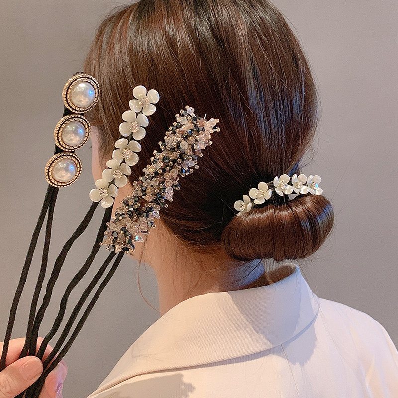 2021 new pellet head flowers disc hairdresser South Korean sloth headwear temperament minimalist floral hair styling curly hair 