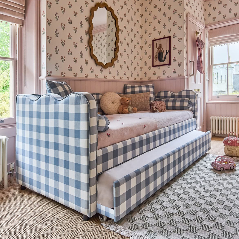 French-Style Solid Wood Children's Bed with Guardrails, Safety Anti-Collision, Pastoral Style Soft-Covered Pull-Out Multi-Functional Sofa Bed