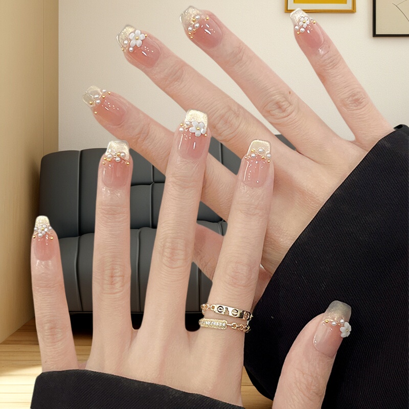 Handmade Wearable Nails 2026 New High-End Nail Tips Short Nail Stickers French Cat Eye Whitening Wearable Manicure