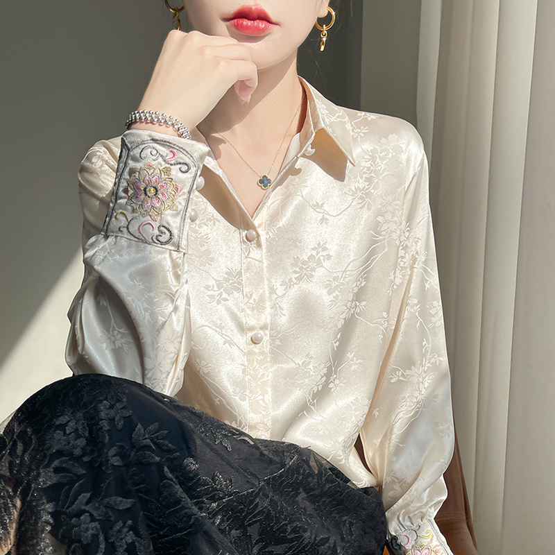 New Chinese-Style Acetate Satin Jacquard Shirt for Women 2026 New Retro National Style Tang Suit Top Design Long-Sleeved Shirt New Chinese-Style Acetate Satin Jacquard Shirt for Women 2026 New Retro National Style Tang Suit Top Design Long-Sleeved Shirt