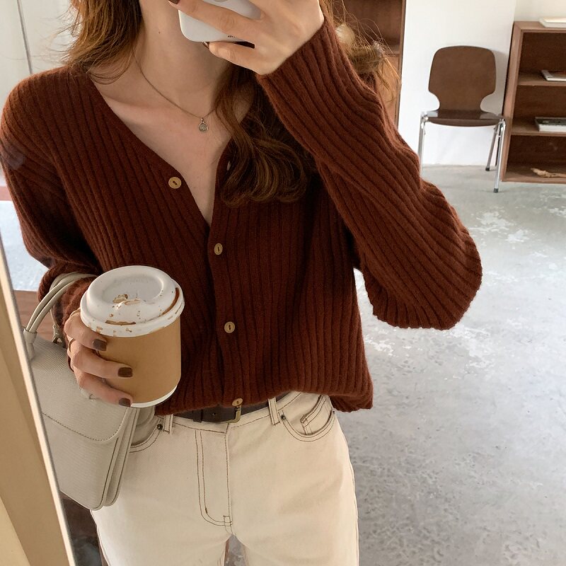 2022 Spring and autumn clothes new small section Pit Strips Knitted Cardiovert Sweater Jacket Lady Autumn winter shorts V collar jacket thin