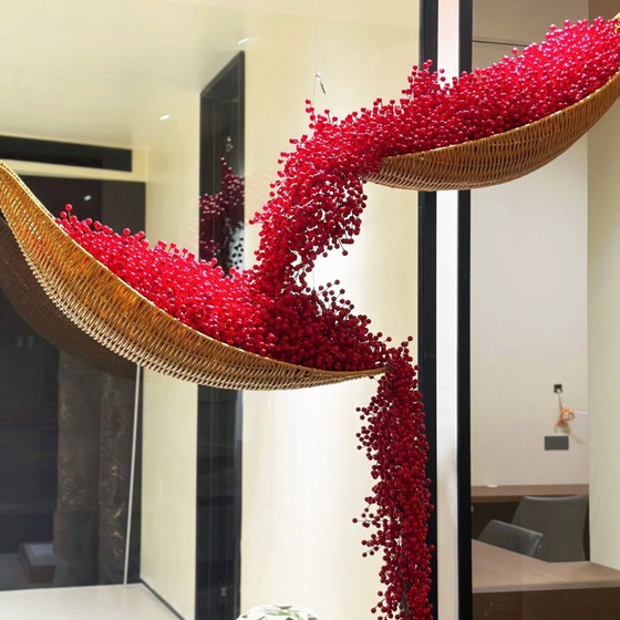 Simulated Red Bean Boats and Acacia Beans for Modern Art Window Displays, Exhibition Hall Landscaping, and Hanging Decorations in Shopping Malls for Photo-Worthy Displays