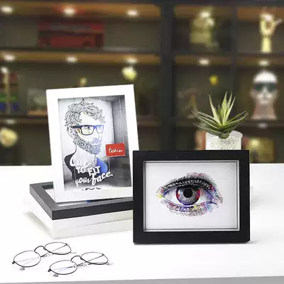 Glasses shop props decoration painting vertical wall solid wood photo frame sunglasses Sunglasses recommended atmosphere to create display painting