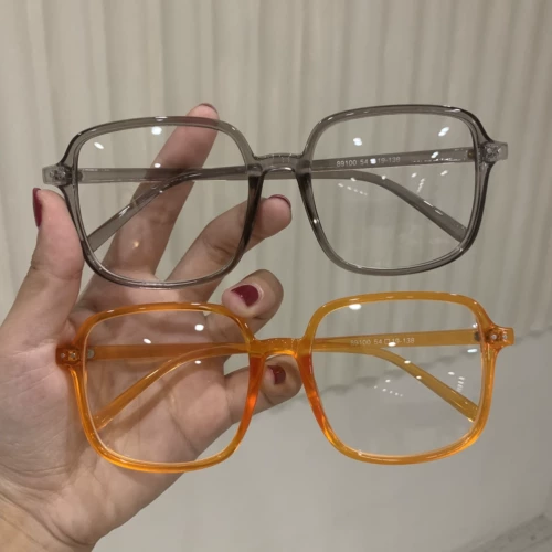 Большой -фрейм -черный бокалы женский круглый лице