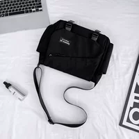 Черные пятно быстрые волосы