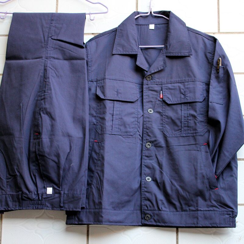 Summer Work Clothes with Multiple Pockets, Long Sleeves, Breathable, Sun-Protective, Button-Up, Dust-Proof Tops and Pants for Construction Sites, Auto Repair, and Handling