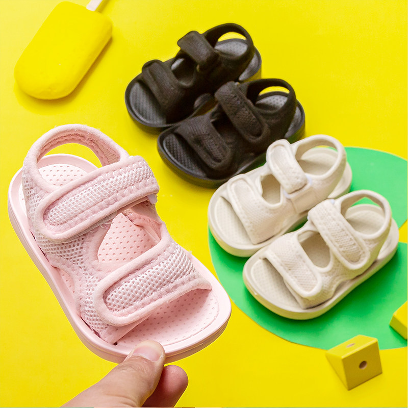 Children's Sandals Girls 2022 new summer soft sole anti - skating beach shoes baby in the big children's small princess slippers