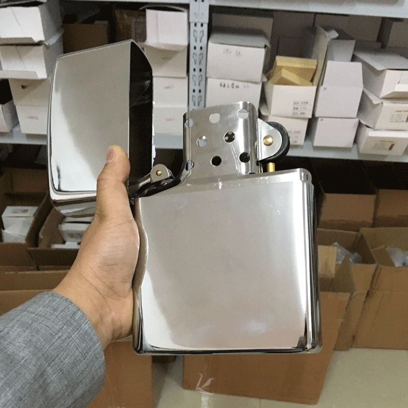 Large kerosene capacity large creative personality tide oversized extra-large net red cigarette lighter oversized giant lighter