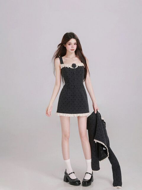 French Slim Fit Thickeneded Woolen Short Outwear Women's Waist Polka Dot Dress Design Suspender Short Skirt Winter