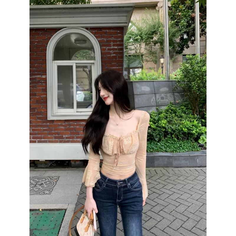 French-Style Vintage Printed Off-Shoulder Lace Blouse with Flared Sleeves for Women, Early Autumn Inner Wear, Elegant and Slim-Fitting Top