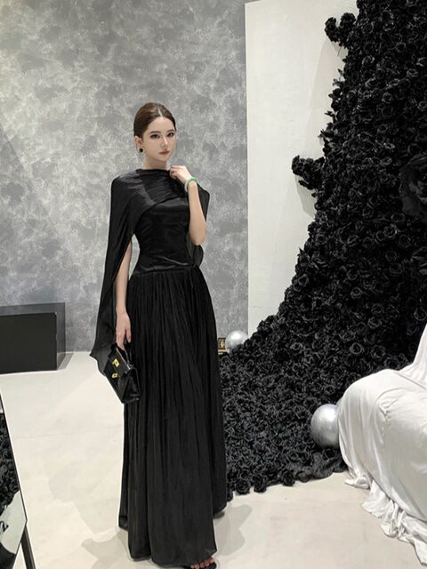 French-Style High-End Halter Neck Dress for Women, Suitable for Engagement, Evening, Birthday, Light Formal Dress, Stunning Long Dress for Early Autumn