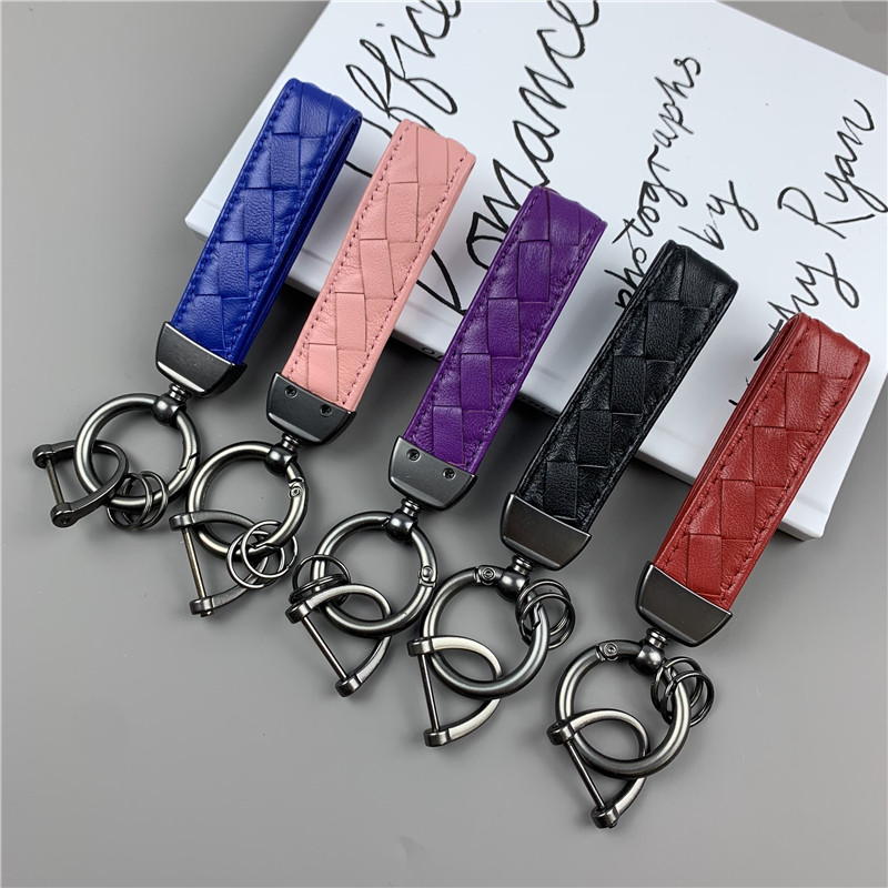 Lambskin car key chain creative personality simple fashion key chain ring classic pendant waist couple men and women