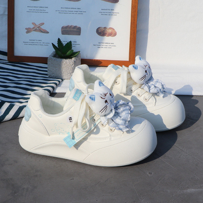 2025 Autumn/Winter New Versatile Thick-Soled White Shoes for Women, Fleece-Lined for Warmth, Trendy Niche Student Casual Loafers