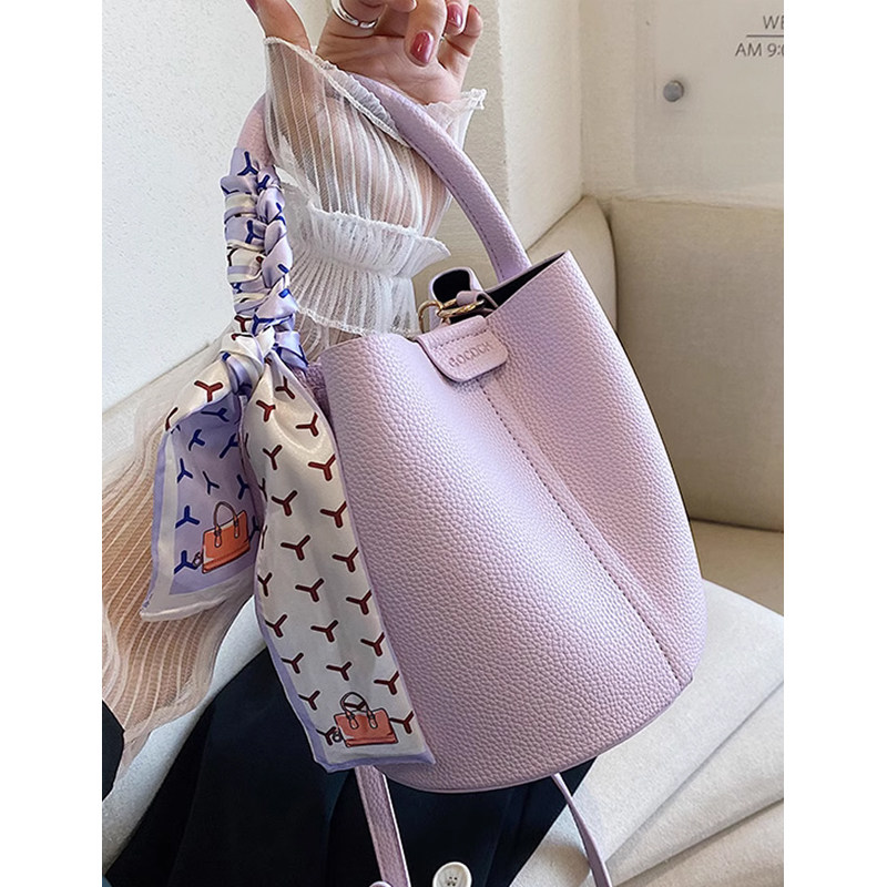 Универсальная портативная маленькая сумка, женская сумка, новинка 2025 года, текстурная сумка-ведро в западном стиле, летняя высококачественная сумка-мессенджер на одно плечо